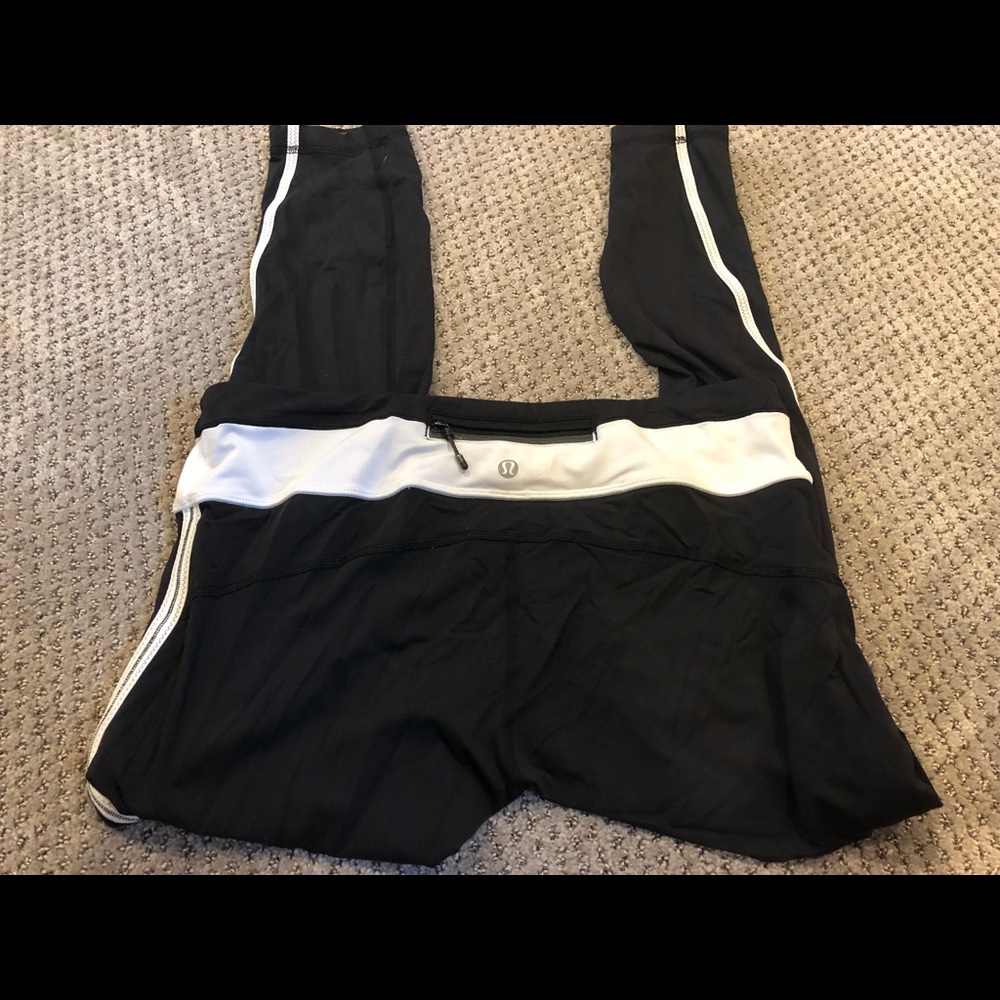 Lulu Lemon Black with White Detailed Leggings